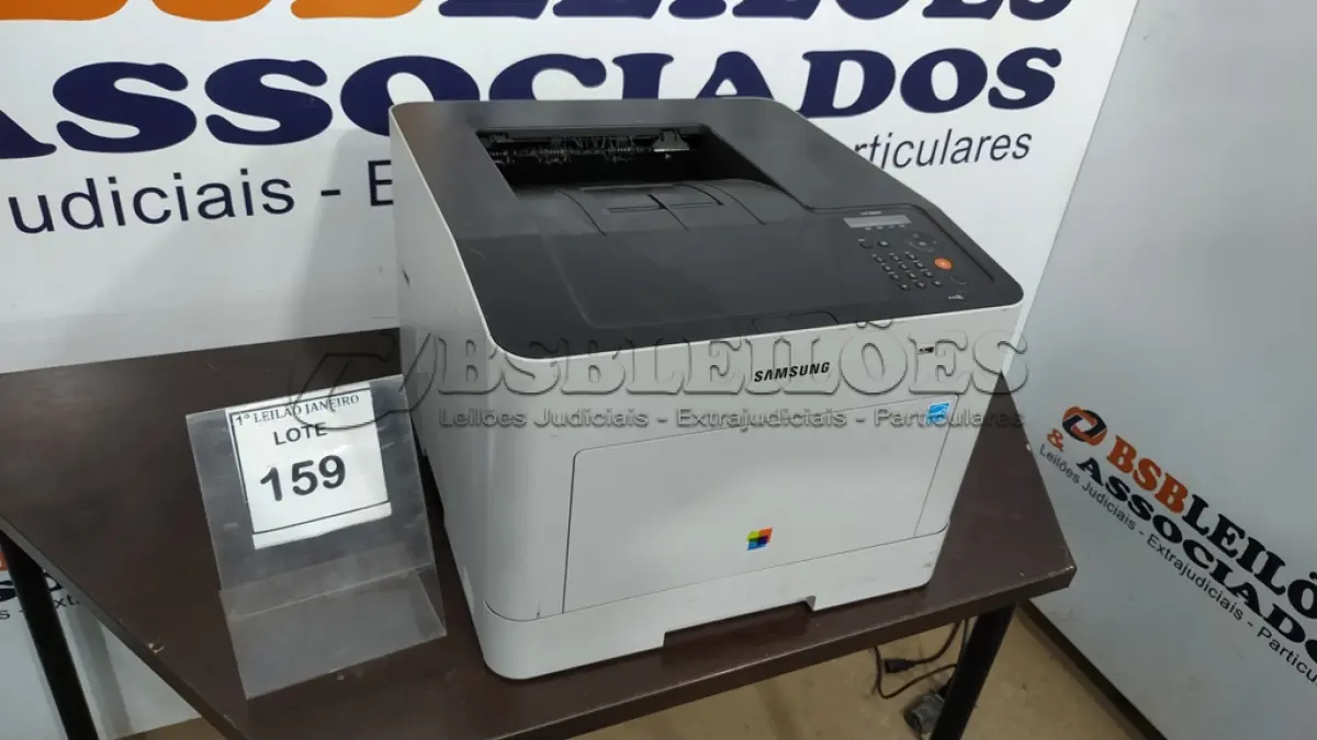 LOTE 159 - 01 IMPRESSORA MODELO CLP-680ND   MARCA SAMSUNG.  (NO ESTADO) ATENÇÃO! FAZER A VISITAÇÃO ANTES DE ARREMATAR, NÃO SABEMOS SE FUNCIONA. LEILÃO NÃO TEM GARANTIA E NEM DEVOLUÇÃO, SUJEITO A POSSÍVEIS AVARIAS VISÍVEIS/OCULTAS E/OU AUSÊNCIA DE COMPONENTES.