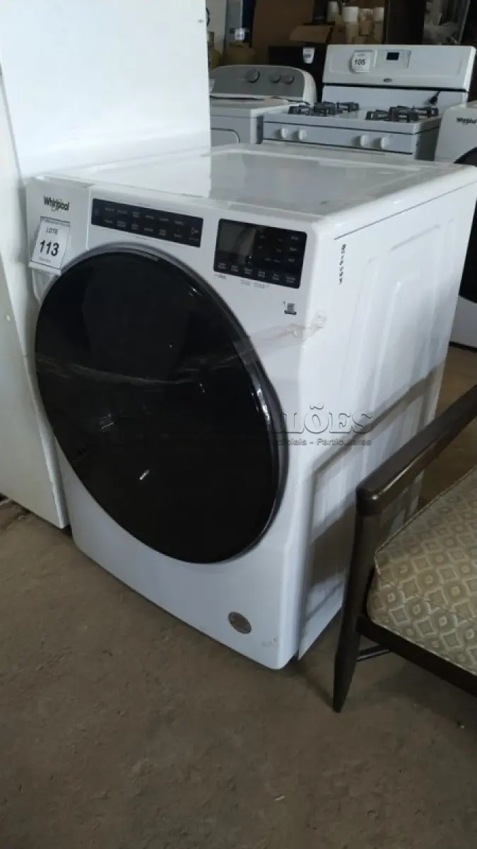 LOTE 113 - 01 MÁQUINA DE LAVAR ROUPA WHIRLPOOL 110 VOLTS. (NO ESTADO EM QUE SE ENCONTRA. SUJEITO A AVARIAS OCULTAS/VISÍVEIS.) BJ7239M