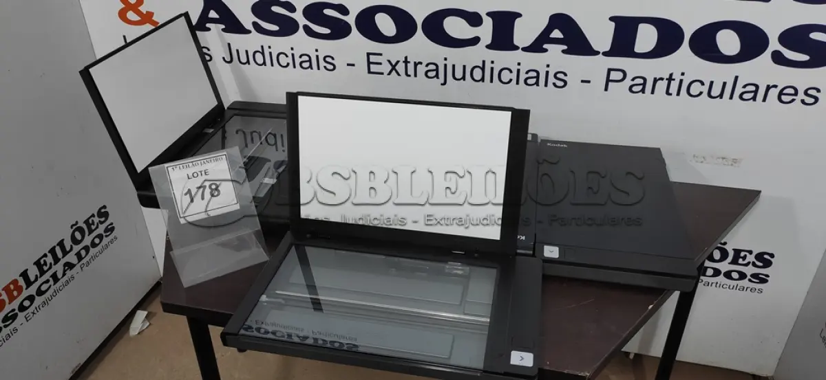 LOTE 178 - 05 SCANNERS MARCA KODAK.  (NO ESTADO) ATENÇÃO! FAZER A VISITAÇÃO ANTES DE ARREMATAR, NÃO SABEMOS SE FUNCIONA. LEILÃO NÃO TEM GARANTIA E NEM DEVOLUÇÃO, SUJEITO A POSSÍVEIS AVARIAS VISÍVEIS/OCULTAS E/OU AUSÊNCIA DE COMPONENTES.