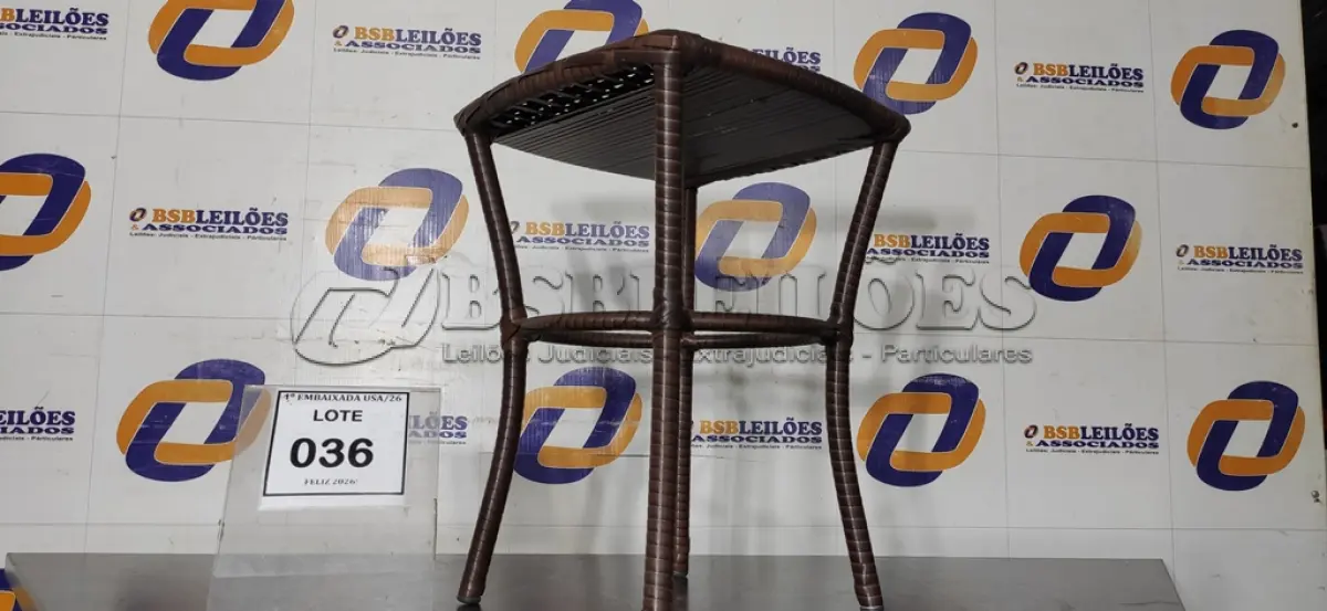 LOTE 036 - 01 MESA DE CENTRO DE JARDIM. (NO ESTADO EM QUE SE ENCONTRA. SUJEITO A AVARIAS OCULTAS/VISÍVEIS.) BH1566F