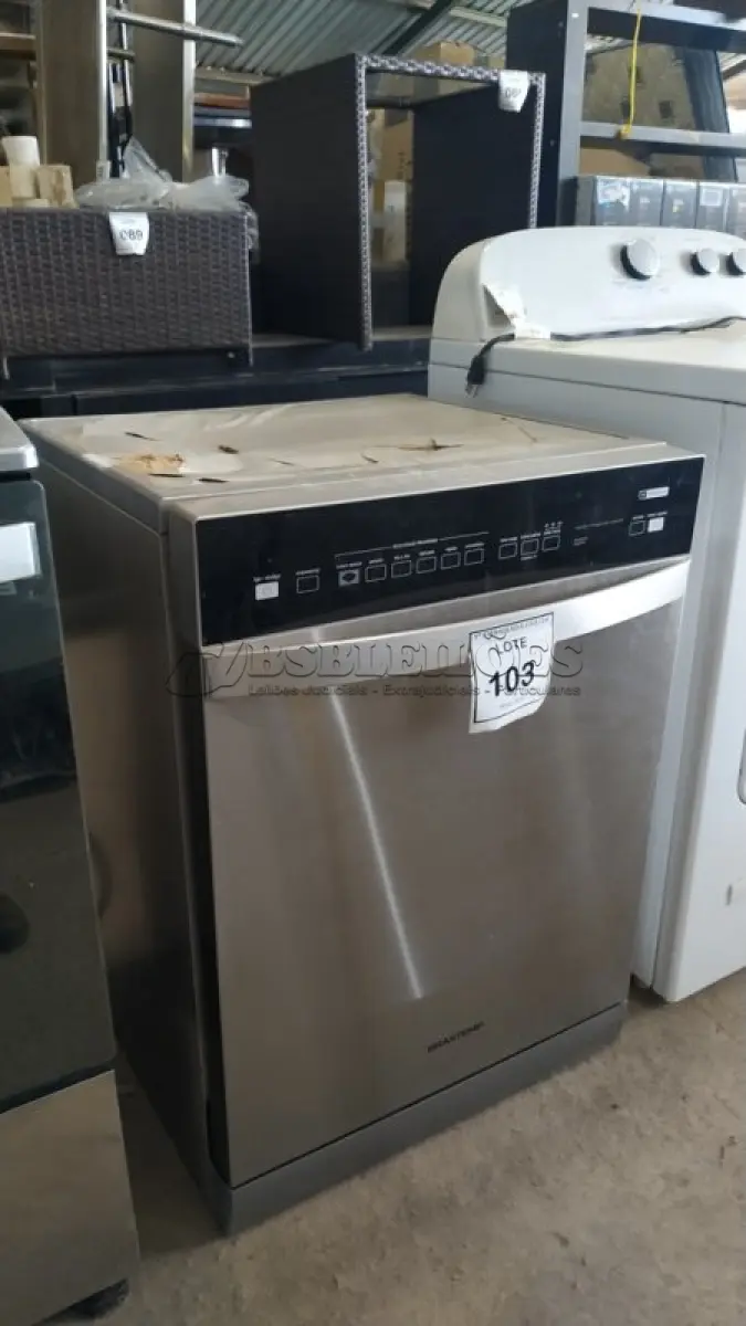 LOTE 103 - 01 LAVA LOUÇAS BRASTEMP 220VOLTS. (NO ESTADO EM QUE SE ENCONTRA. SUJEITO A AVARIAS OCULTAS/VISÍVEIS.) BH1419D