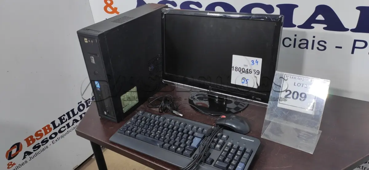 LOTE 209 - 01 CPU MARCA URMET, 01 MONITOR MARCA LENOVO, 01 TECLADO MARCA LENOVO E 01 MOUSE.  (NO ESTADO) ATENÇÃO! FAZER A VISITAÇÃO ANTES DE ARREMATAR, NÃO SABEMOS SE FUNCIONA. LEILÃO NÃO TEM GARANTIA E NEM DEVOLUÇÃO, SUJEITO A POSSÍVEIS AVARIAS VISÍVEIS/OCULTAS E/OU AUSÊNCIA DE COMPONENTES.