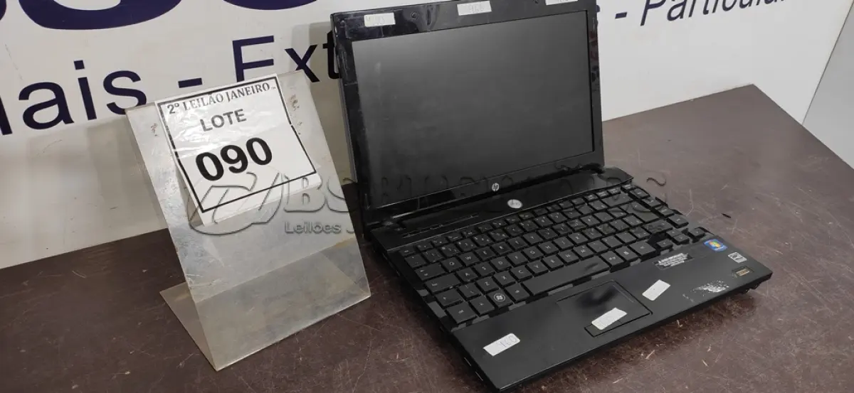 LOTE 090 - 01 NOTEBOOK MARCA HP. (NO ESTADO) ATENÇÃO! FAZER A VISITAÇÃO ANTES DE ARREMATAR, NÃO SABEMOS SE FUNCIONA. LEILÃO NÃO TEM GARANTIA E NEM DEVOLUÇÃO, SUJEITO A POSSÍVEIS AVARIAS VISÍVEIS/OCULTAS E/OU AUSÊNCIA DE COMPONENTES.