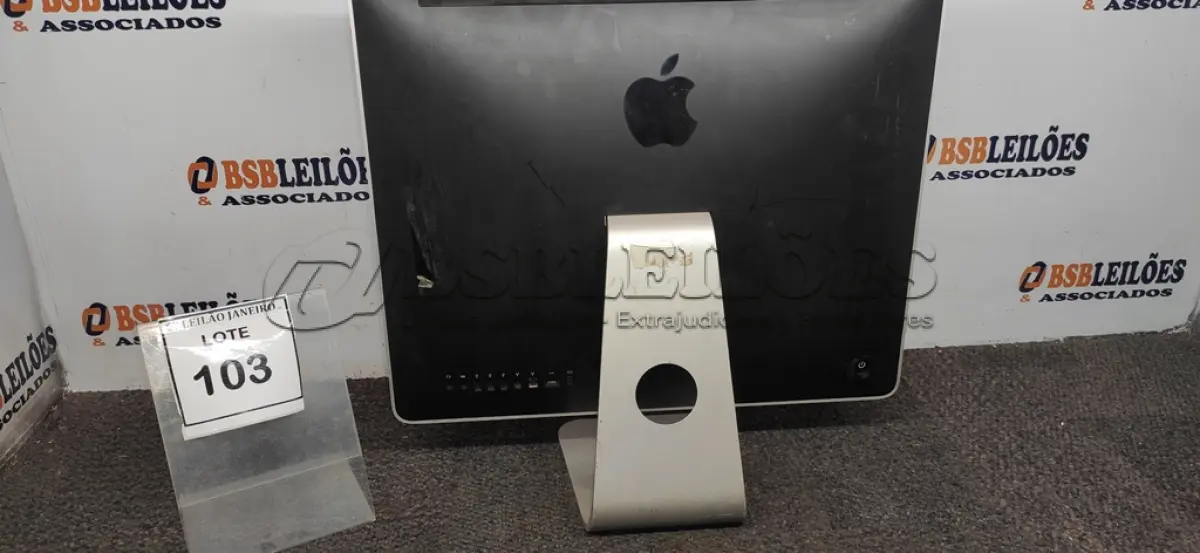 LOTE 103 - 01 IMAC APPLE. (NO ESTADO) ATENÇÃO! FAZER A VISITAÇÃO ANTES DE ARREMATAR, NÃO SABEMOS SE FUNCIONA. LEILÃO NÃO TEM GARANTIA E NEM DEVOLUÇÃO, SUJEITO A POSSÍVEIS AVARIAS VISÍVEIS/OCULTAS E/OU AUSÊNCIA DE COMPONENTES.
