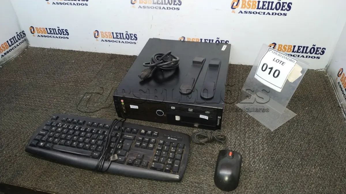 LOTE 010 - 01 CPU INFORWAY 4GB HD 500, 01 MOUSE,  01 TECLADO , 01BASE DE CPU E 01 CABO DE FORÇA. (NO ESTADO) ATENÇÃO! FAZER A VISITAÇÃO ANTES DE ARREMATAR, NÃO SABEMOS SE FUNCIONA. LEILÃO NÃO TEM GARANTIA E NEM DEVOLUÇÃO, SUJEITO A POSSÍVEIS AVARIAS VISÍVEIS/OCULTAS E/OU AUSÊNCIA DE COMPONENTES.