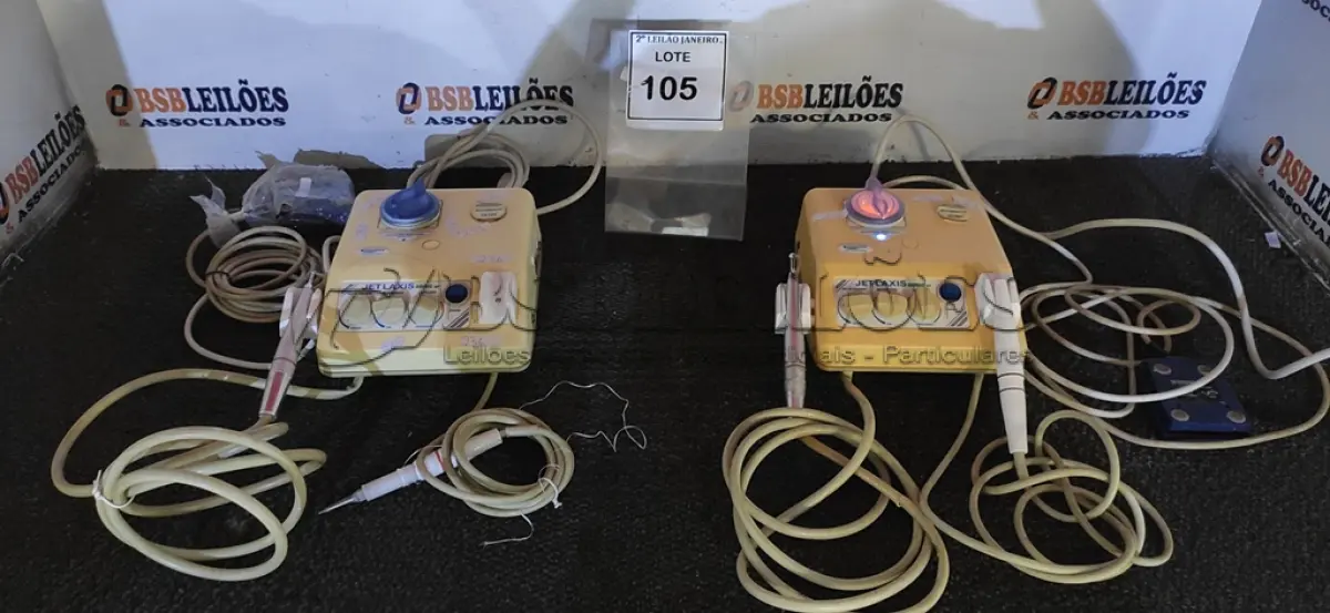 LOTE 105 - 02 APARELHOS ODONTOLÓGICOS MODELO SCHUSTER SONIC BP MARCA JET LAXIS. (NO ESTADO) ATENÇÃO! FAZER A VISITAÇÃO ANTES DE ARREMATAR, NÃO SABEMOS SE FUNCIONA. LEILÃO NÃO TEM GARANTIA E NEM DEVOLUÇÃO, SUJEITO A POSSÍVEIS AVARIAS VISÍVEIS/OCULTAS E/OU AUSÊNCIA DE COMPONENTES.