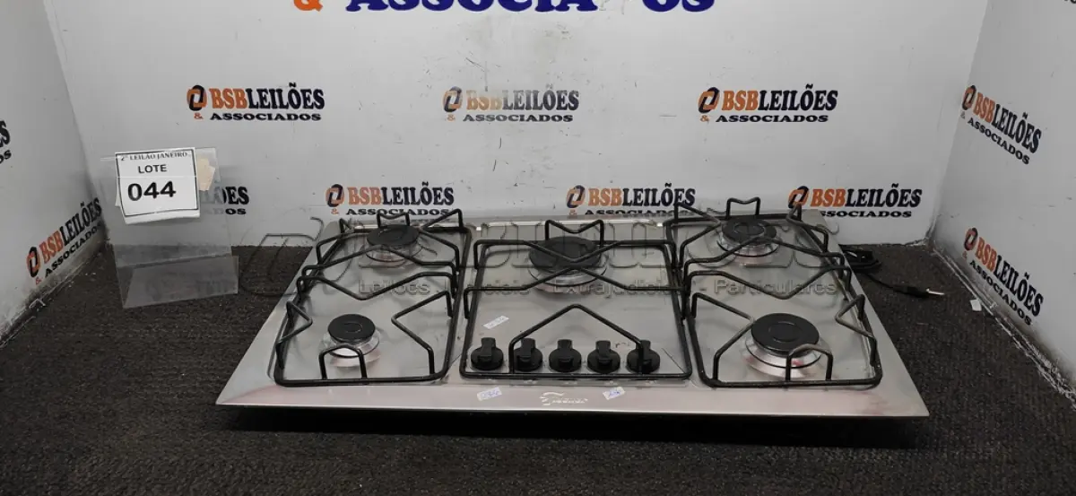 LOTE 044 - 01 COOKTOP MARCA FISCHER. (NO ESTADO) ATENÇÃO! FAZER A VISITAÇÃO ANTES DE ARREMATAR, NÃO SABEMOS SE FUNCIONA. LEILÃO NÃO TEM GARANTIA E NEM DEVOLUÇÃO, SUJEITO A POSSÍVEIS AVARIAS VISÍVEIS/OCULTAS E/OU AUSÊNCIA DE COMPONENTES.