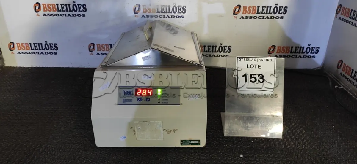 LOTE 153 - 01 BANHO MARIA MARCA KACIL. (NO ESTADO) ATENÇÃO! FAZER A VISITAÇÃO ANTES DE ARREMATAR, NÃO SABEMOS SE FUNCIONA. LEILÃO NÃO TEM GARANTIA E NEM DEVOLUÇÃO, SUJEITO A POSSÍVEIS AVARIAS VISÍVEIS/OCULTAS E/OU AUSÊNCIA DE COMPONENTES.