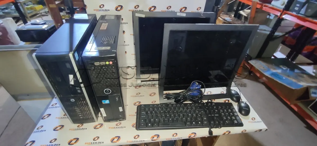 LOTE 142 - 02 CPUS, 02 MONITORES PROFISSIONAIS MARCA SONY, 02 TECLADOS E 02 MOUSES. (NO ESTADO) ATENÇÃO! FAZER A VISITAÇÃO ANTES DE ARREMATAR, NÃO SABEMOS SE FUNCIONA. LEILÃO NÃO TEM GARANTIA E NEM DEVOLUÇÃO, SUJEITO A POSSÍVEIS AVARIAS VISÍVEIS/OCULTAS E/OU AUSÊNCIA DE COMPONENTES.