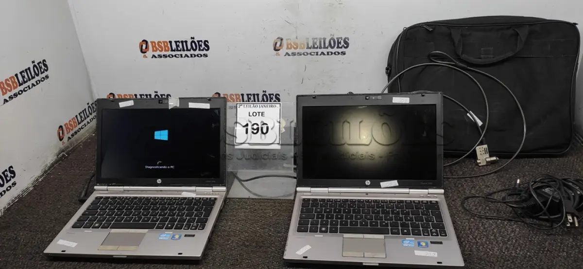 LOTE 190 - 02 NOTEBOOKS MARCA HP COM 01 FONTE E 01 PASTA. (NO ESTADO) ATENÇÃO! FAZER A VISITAÇÃO ANTES DE ARREMATAR, NÃO SABEMOS SE FUNCIONA. LEILÃO NÃO TEM GARANTIA E NEM DEVOLUÇÃO, SUJEITO A POSSÍVEIS AVARIAS VISÍVEIS/OCULTAS E/OU AUSÊNCIA DE COMPONENTES.