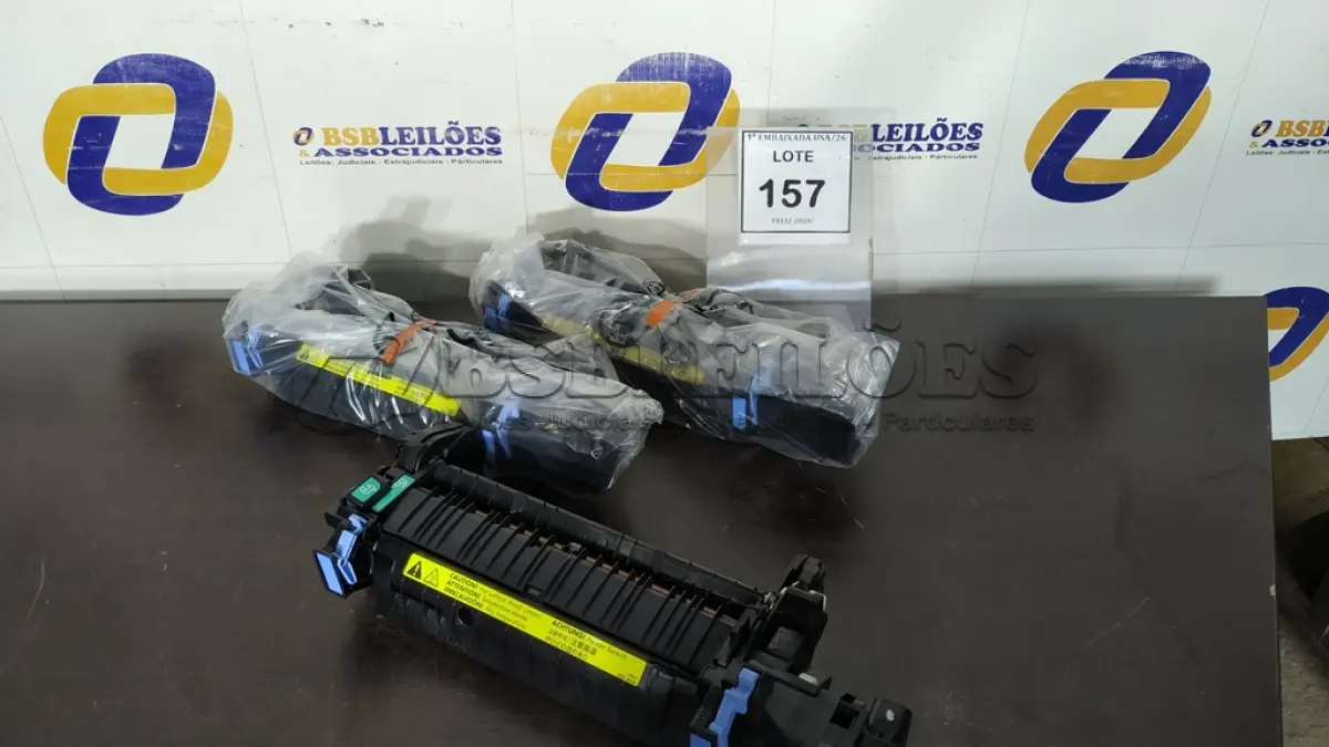 LOTE 157 - 03 CAIXAS COM FUZIL - CE 484 A-HP - 575 110V . (NO ESTADO EM QUE SE ENCONTRA. SUJEITO A AVARIAS OCULTAS/VISÍVEIS.) N/A