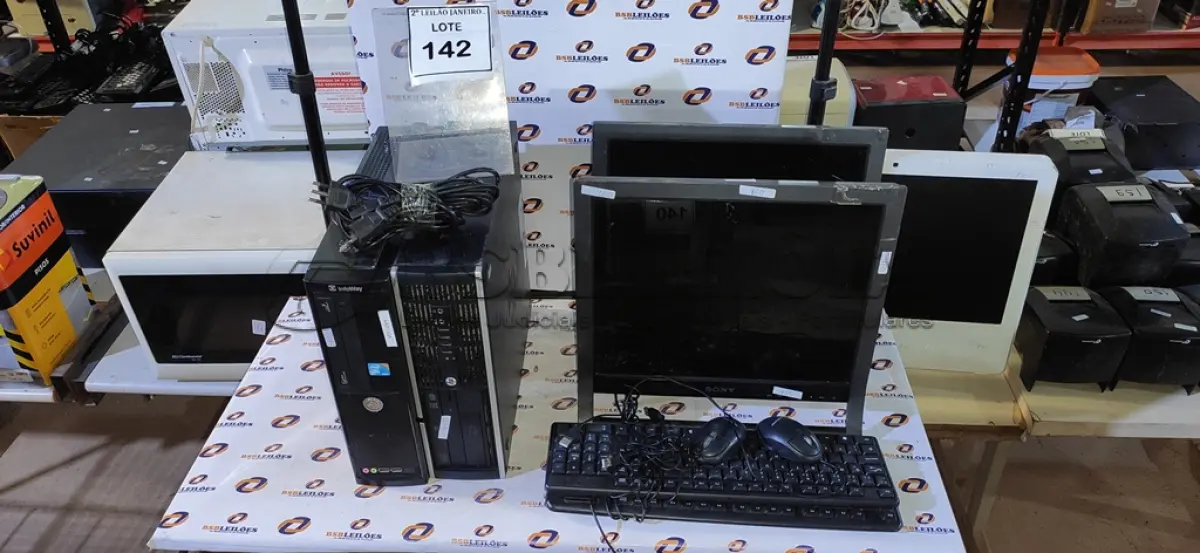 LOTE 142 - 02 CPUS, 02 MONITORES PROFISSIONAIS MARCA SONY, 02 TECLADOS E 02 MOUSES. (NO ESTADO) ATENÇÃO! FAZER A VISITAÇÃO ANTES DE ARREMATAR, NÃO SABEMOS SE FUNCIONA. LEILÃO NÃO TEM GARANTIA E NEM DEVOLUÇÃO, SUJEITO A POSSÍVEIS AVARIAS VISÍVEIS/OCULTAS E/OU AUSÊNCIA DE COMPONENTES.