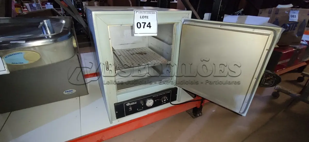 LOTE 074 - 01 ESTUFA DE ESTERELIZAÇÃO. (NO ESTADO) ATENÇÃO! FAZER A VISITAÇÃO ANTES DE ARREMATAR, NÃO SABEMOS SE FUNCIONA. LEILÃO NÃO TEM GARANTIA E NEM DEVOLUÇÃO, SUJEITO A POSSÍVEIS AVARIAS VISÍVEIS/OCULTAS E/OU AUSÊNCIA DE COMPONENTES.
