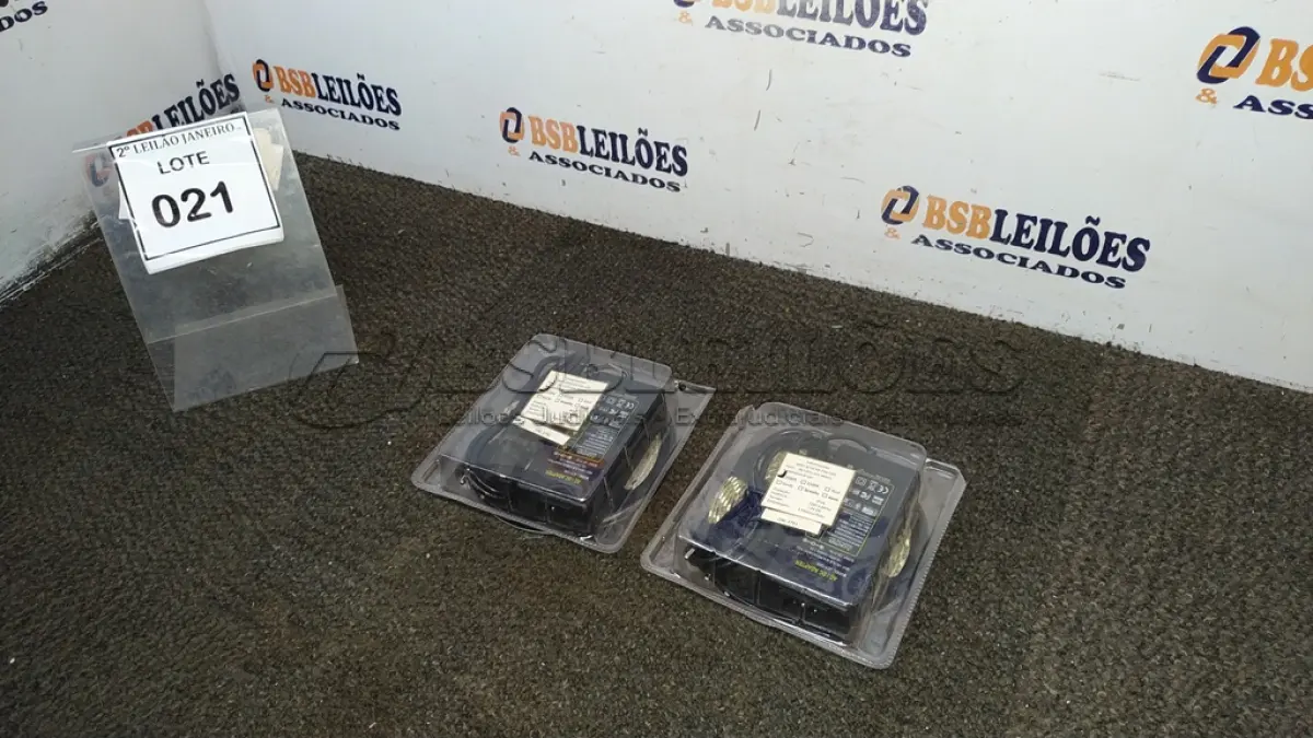 LOTE 021 - 02 FITAS LED 5M COM FONTE. (NO ESTADO) ATENÇÃO! FAZER A VISITAÇÃO ANTES DE ARREMATAR, NÃO SABEMOS SE FUNCIONA. LEILÃO NÃO TEM GARANTIA E NEM DEVOLUÇÃO, SUJEITO A POSSÍVEIS AVARIAS VISÍVEIS/OCULTAS E/OU AUSÊNCIA DE COMPONENTES.