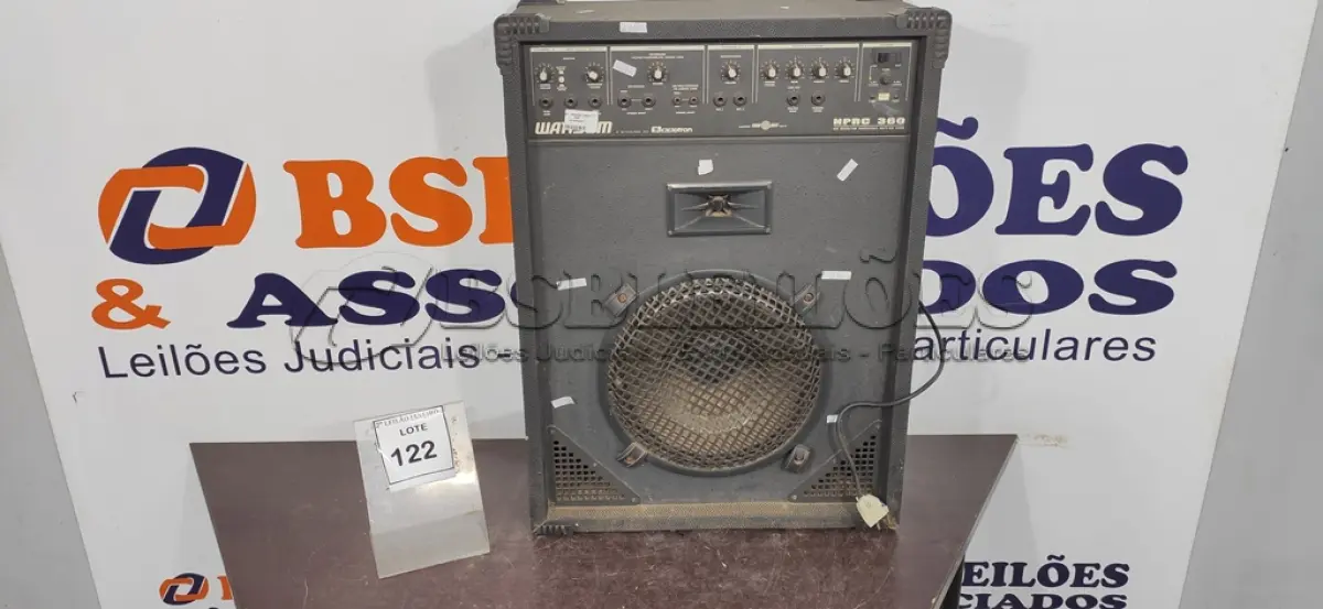 LOTE 122 - 01 CAIXA DE SOM AMPLIFICADORA MARCA CICLOTRON. (NO ESTADO) ATENÇÃO! FAZER A VISITAÇÃO ANTES DE ARREMATAR, NÃO SABEMOS SE FUNCIONA. LEILÃO NÃO TEM GARANTIA E NEM DEVOLUÇÃO, SUJEITO A POSSÍVEIS AVARIAS VISÍVEIS/OCULTAS E/OU AUSÊNCIA DE COMPONENTES.