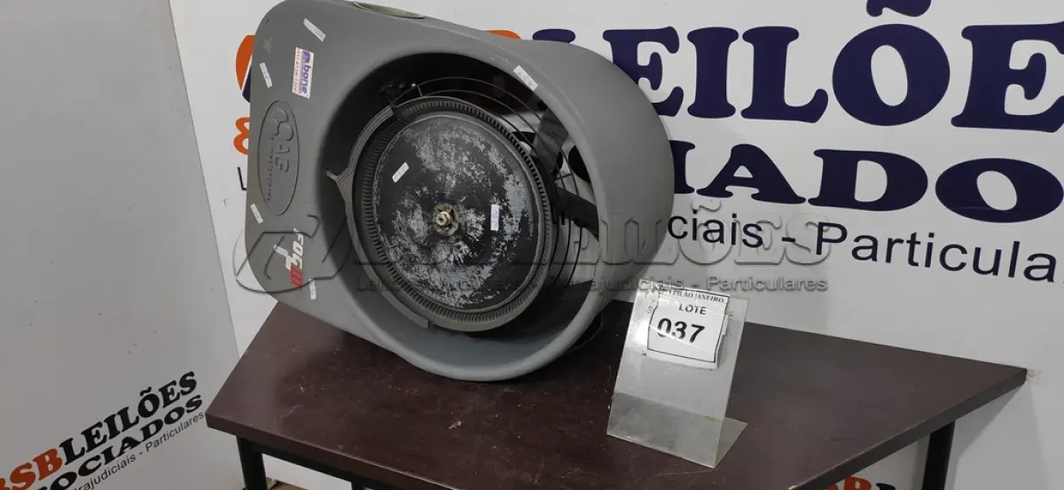 LOTE 037 - 01 CLIMATIZADOR DE AR INDUSTRIAL PORTÁTIL MODELO EBONE FOG III MARCA AG. (NO ESTADO) ATENÇÃO! FAZER A VISITAÇÃO ANTES DE ARREMATAR, NÃO SABEMOS SE FUNCIONA. LEILÃO NÃO TEM GARANTIA E NEM DEVOLUÇÃO, SUJEITO A POSSÍVEIS AVARIAS VISÍVEIS/OCULTAS E/OU AUSÊNCIA DE COMPONENTES.