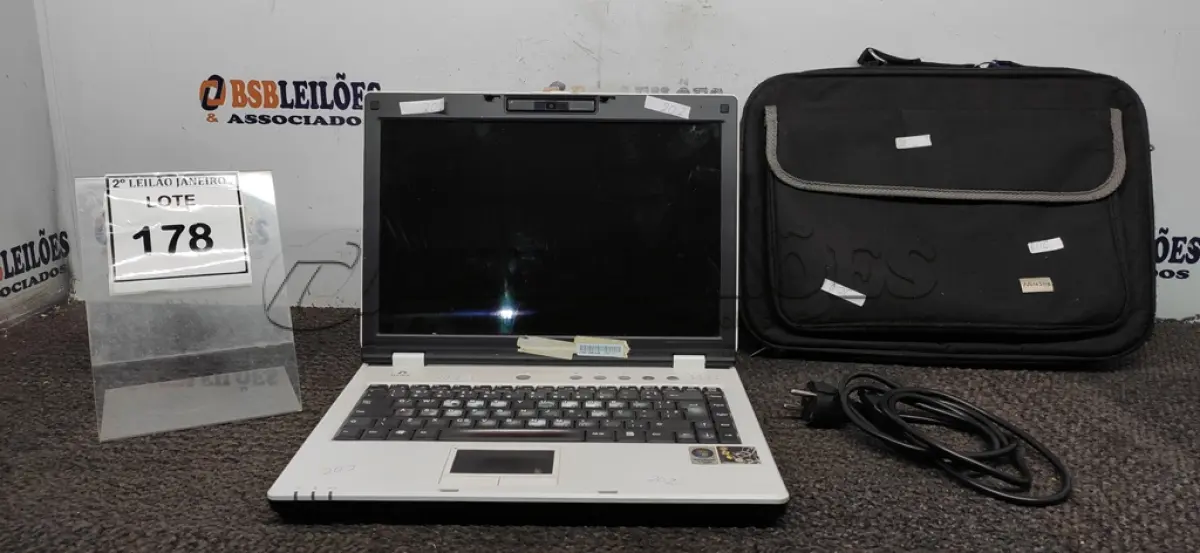 LOTE 178 - 01 NOTEBOOK MARCA DATEN COM PASTA. (NO ESTADO) ATENÇÃO! FAZER A VISITAÇÃO ANTES DE ARREMATAR, NÃO SABEMOS SE FUNCIONA. LEILÃO NÃO TEM GARANTIA E NEM DEVOLUÇÃO, SUJEITO A POSSÍVEIS AVARIAS VISÍVEIS/OCULTAS E/OU AUSÊNCIA DE COMPONENTES.