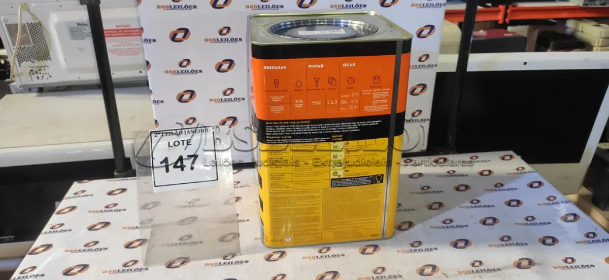 LOTE 147 - 01 TINTA DE PISOS EXTERIOR 18L NA COR FOSCO CINZA ESCURO MARCA SUVINIL. (NO ESTADO) ATENÇÃO! FAZER A VISITAÇÃO ANTES DE ARREMATAR, NÃO SABEMOS SE FUNCIONA, LEILÃO NÃO TEM GARANTIA E NEM DEVOLUÇÃO, SUJEITO A POSSÍVEIS AVARIAS VISÍVEIS/OCULTAS E/OU AUSÊNCIA DE COMPONENTES.