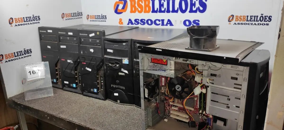 LOTE 162 - 03 CPUS MARCA POSITIVO E 03 CPUS MARCA LENOVO. (NO ESTADO) ATENÇÃO! FAZER A VISITAÇÃO ANTES DE ARREMATAR, NÃO SABEMOS SE FUNCIONA. LEILÃO NÃO TEM GARANTIA E NEM DEVOLUÇÃO, SUJEITO A POSSÍVEIS AVARIAS VISÍVEIS/OCULTAS E/OU AUSÊNCIA DE COMPONENTES.