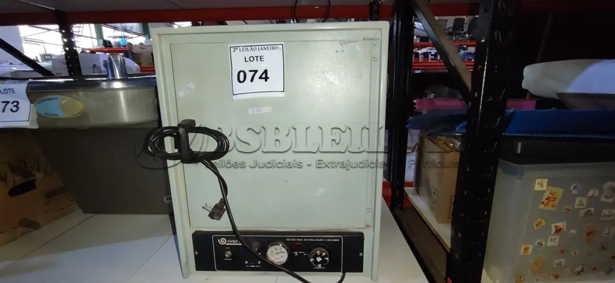 LOTE 074 - 01 ESTUFA DE ESTERELIZAÇÃO. (NO ESTADO) ATENÇÃO! FAZER A VISITAÇÃO ANTES DE ARREMATAR, NÃO SABEMOS SE FUNCIONA. LEILÃO NÃO TEM GARANTIA E NEM DEVOLUÇÃO, SUJEITO A POSSÍVEIS AVARIAS VISÍVEIS/OCULTAS E/OU AUSÊNCIA DE COMPONENTES.