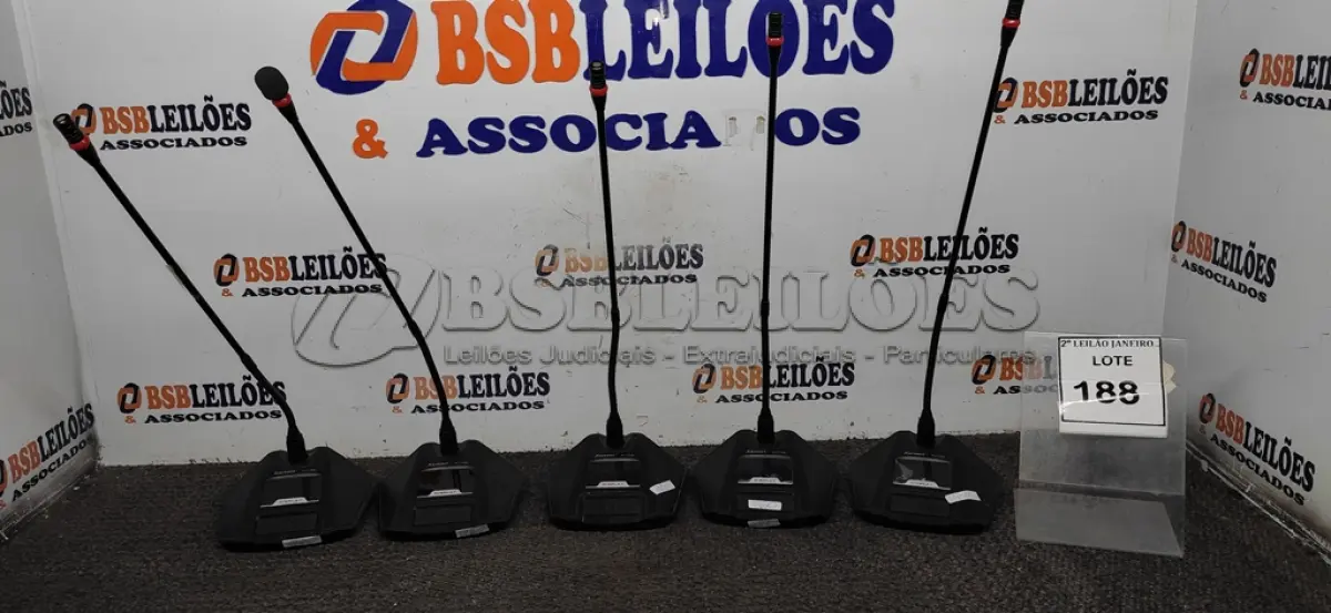 LOTE 188 - 05 MICROFONES DE MESA MODELO KLT16G MARCA KARSECT. (NO ESTADO) ATENÇÃO! FAZER A VISITAÇÃO ANTES DE ARREMATAR, NÃO SABEMOS SE FUNCIONA. LEILÃO NÃO TEM GARANTIA E NEM DEVOLUÇÃO, SUJEITO A POSSÍVEIS AVARIAS VISÍVEIS/OCULTAS E/OU AUSÊNCIA DE COMPONENTES.