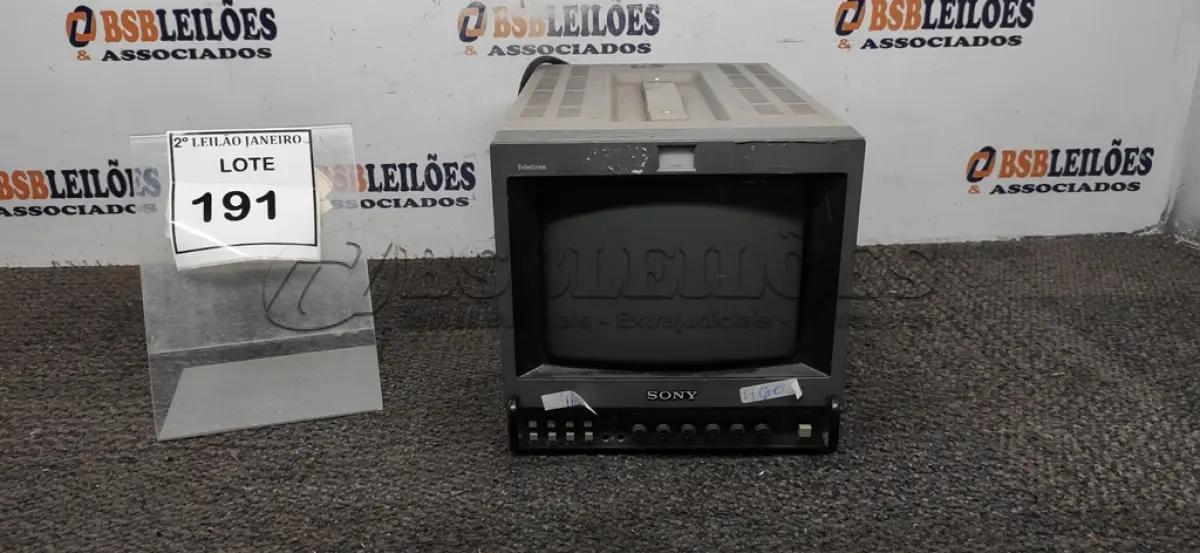 LOTE 191 - 01 MONITOR DE VÍDEO PROFISSIONAL MARCA SONY. (NO ESTADO) ATENÇÃO! FAZER A VISITAÇÃO ANTES DE ARREMATAR, NÃO SABEMOS SE FUNCIONA. LEILÃO NÃO TEM GARANTIA E NEM DEVOLUÇÃO, SUJEITO A POSSÍVEIS AVARIAS VISÍVEIS/OCULTAS E/OU AUSÊNCIA DE COMPONENTES.