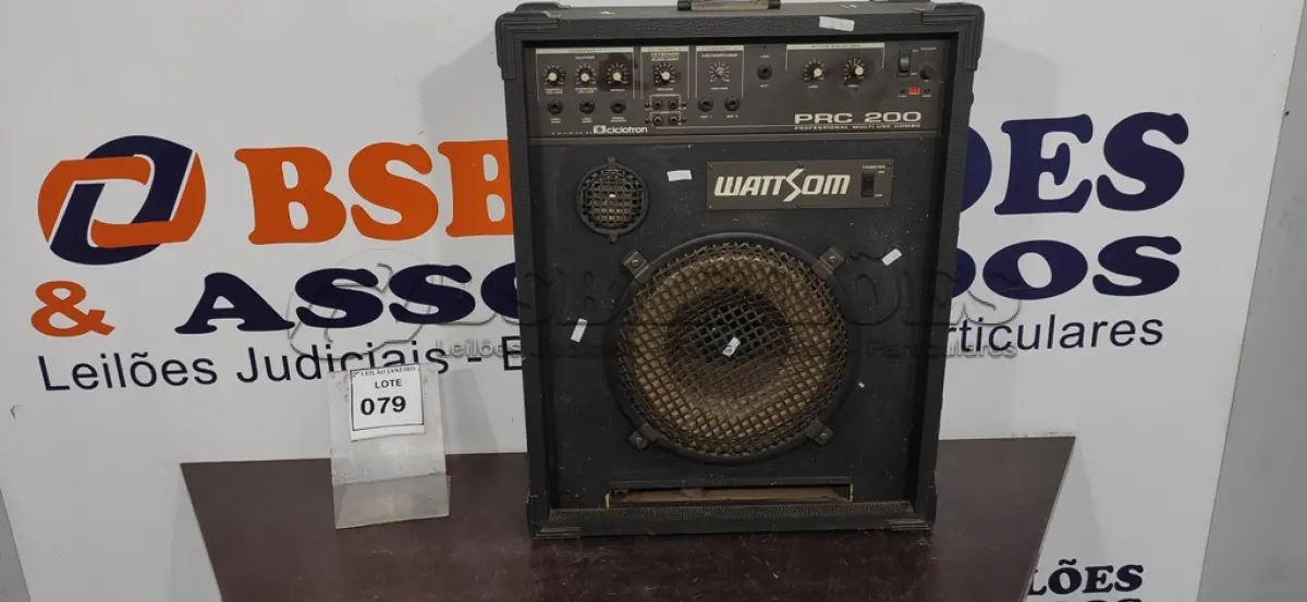 LOTE 079 - 01 CAIXA DE SOM AMPLIFICADORA. (NO ESTADO) ATENÇÃO! FAZER A VISITAÇÃO ANTES DE ARREMATAR, NÃO SABEMOS SE FUNCIONA. LEILÃO NÃO TEM GARANTIA E NEM DEVOLUÇÃO, SUJEITO A POSSÍVEIS AVARIAS VISÍVEIS/OCULTAS E/OU AUSÊNCIA DE COMPONENTES.