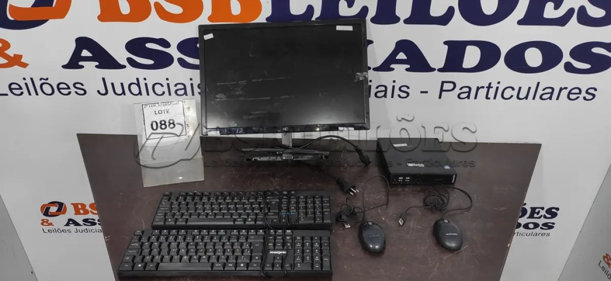 LOTE 088 - 01 MINI PC MARCA POSITIVO, 02 TECLADOS DE PC, 02 MOUSES E 01 MONITOR. (NO ESTADO) ATENÇÃO! FAZER A VISITAÇÃO ANTES DE ARREMATAR, NÃO SABEMOS SE FUNCIONA. LEILÃO NÃO TEM GARANTIA E NEM DEVOLUÇÃO, SUJEITO A POSSÍVEIS AVARIAS VISÍVEIS/OCULTAS E/OU AUSÊNCIA DE COMPONENTES.