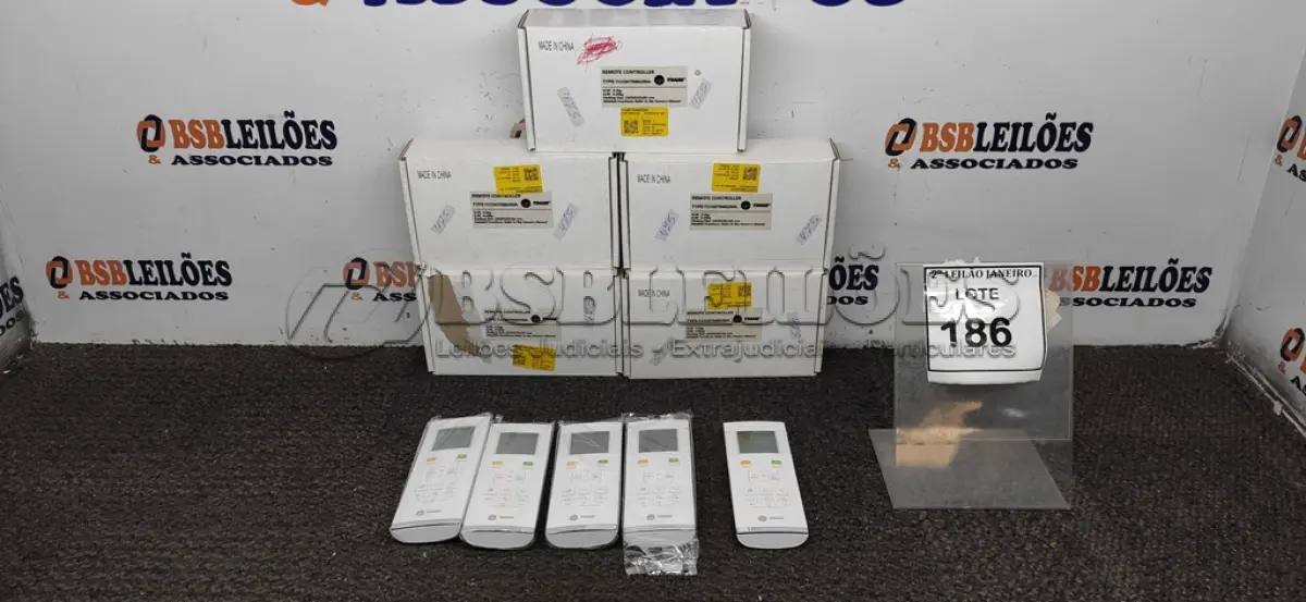 LOTE 186 - 05 CONTROLES DE AR CONDICIONADO MARCA TRANE. (NO ESTADO) ATENÇÃO! FAZER A VISITAÇÃO ANTES DE ARREMATAR, NÃO SABEMOS SE FUNCIONA, LEILÃO NÃO TEM GARANTIA E NEM DEVOLUÇÃO, SUJEITO A POSSÍVEIS AVARIAS VISÍVEIS/OCULTAS E/OU AUSÊNCIA DE COMPONENTES.