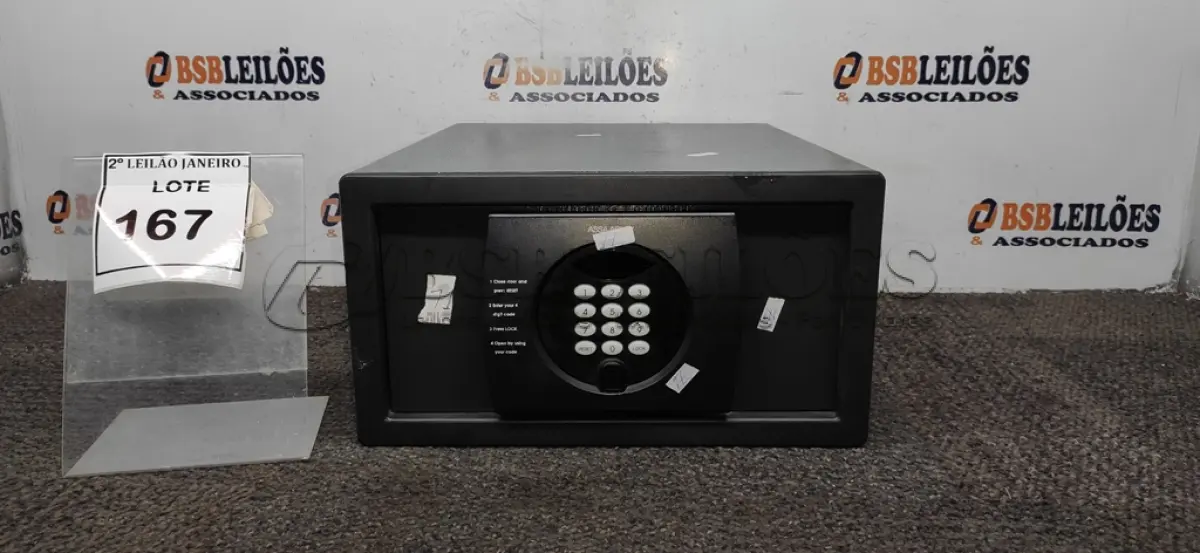 LOTE 167 - 01 COFRE DIGITAL. (NO ESTADO) ATENÇÃO! FAZER A VISITAÇÃO ANTES DE ARREMATAR, NÃO SABEMOS SE FUNCIONA. LEILÃO NÃO TEM GARANTIA E NEM DEVOLUÇÃO, SUJEITO A POSSÍVEIS AVARIAS VISÍVEIS/OCULTAS E/OU AUSÊNCIA DE COMPONENTES.