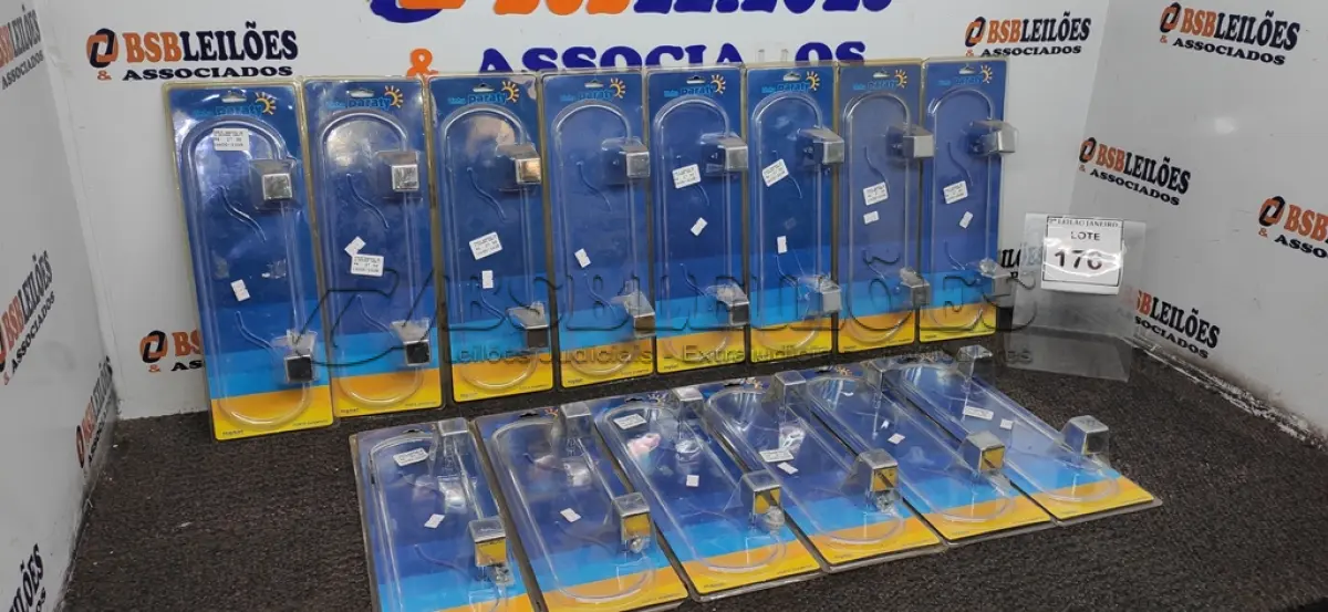 LOTE 176 - 11 PORTAS SHAMPOO. (NO ESTADO) ATENÇÃO! FAZER A VISITAÇÃO ANTES DE ARREMATAR, NÃO SABEMOS SE FUNCIONA. LEILÃO NÃO TEM GARANTIA E NEM DEVOLUÇÃO, SUJEITO A POSSÍVEIS AVARIAS VISÍVEIS/OCULTAS E/OU AUSÊNCIA DE COMPONENTES.