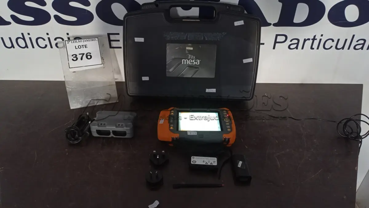LOTE 376 - 01 COLETORA DE DADOS COM BATERIAS CABOS E MALETA MODELO MESA 3 MARCA JUNIPE. (NO ESTADO) ATENÇÃO! FAZER A VISITAÇÃO ANTES DE ARREMATAR, NÃO SABEMOS SE FUNCIONA. LEILÃO NÃO TEM GARANTIA E NEM DEVOLUÇÃO, SUJEITO A POSSÍVEIS AVARIAS VISÍVEIS/OCULTAS E/OU AUSÊNCIA DE COMPONENTES.