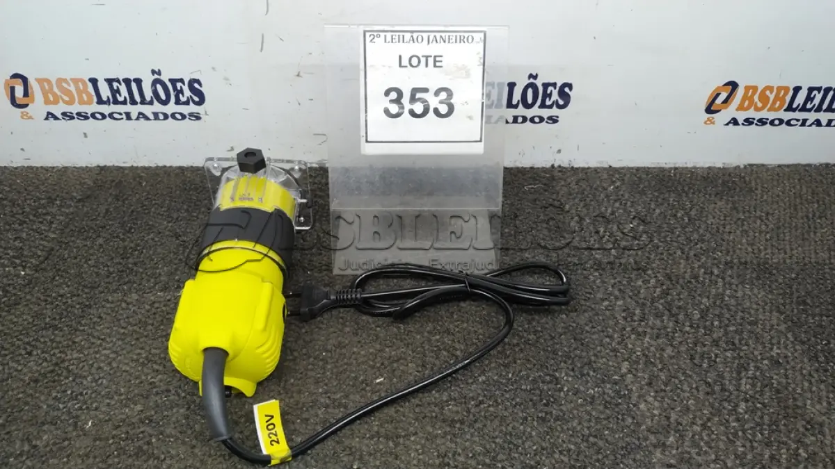 LOTE 353 - 01 TUPIA MAUAL LAMINADORA 600W 220V (PRODUTO NOVO. (NO ESTADO) ATENÇÃO! FAZER A VISITAÇÃO ANTES DE ARREMATAR, NÃO SABEMOS SE FUNCIONA. LEILÃO NÃO TEM GARANTIA E NEM DEVOLUÇÃO, SUJEITO A POSSÍVEIS AVARIAS VISÍVEIS/OCULTAS E/OU AUSÊNCIA DE COMPONENTES.