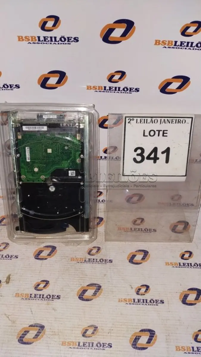LOTE 341 - 01 HD SAS DE 1 TB. (NO ESTADO) ATENÇÃO! FAZER A VISITAÇÃO ANTES DE ARREMATAR, NÃO SABEMOS SE FUNCIONA. LEILÃO NÃO TEM GARANTIA E NEM DEVOLUÇÃO, SUJEITO A POSSÍVEIS AVARIAS VISÍVEIS/OCULTAS E/OU AUSÊNCIA DE COMPONENTES.