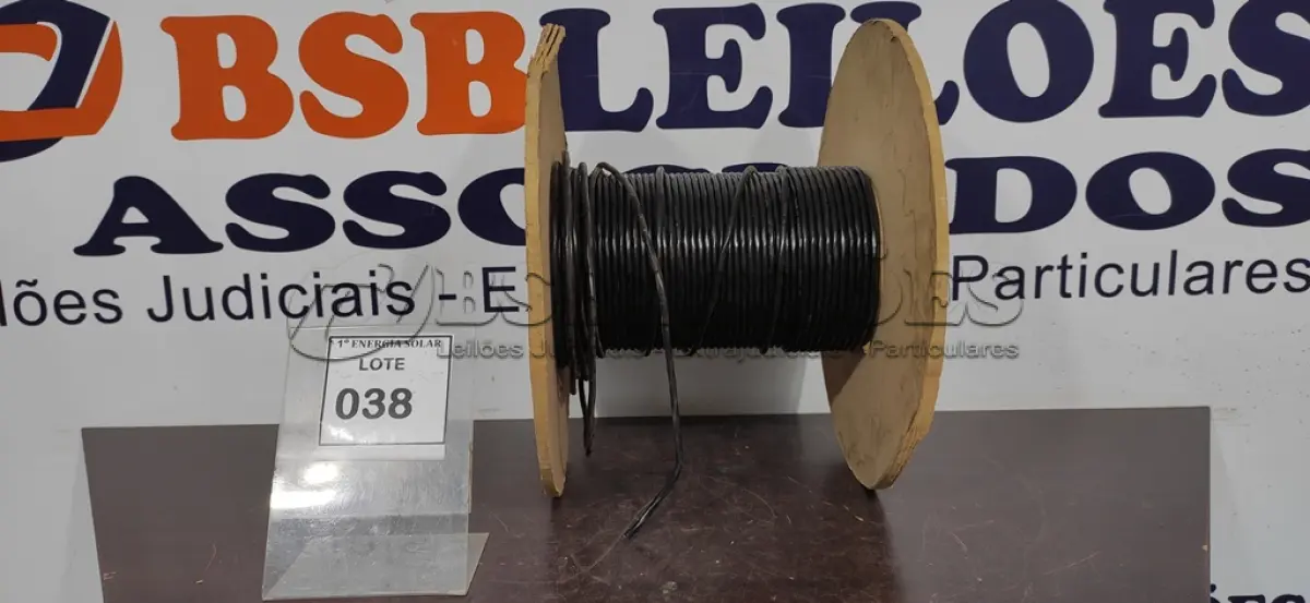 LOTE 038 - 01 CARRETEL COM FIO DATA LINK AFT 2X18 AWG PRETO. (NO ESTADO) ATENÇÃO! FAZER A VISITAÇÃO ANTES DE ARREMATAR, NÃO SABEMOS SE FUNCIONA, LEILÃO NÃO TEM GARANTIA E NEM DEVOLUÇÃO, SUJEITO A POSSÍVEIS AVARIAS VISÍVEIS/OCULTAS E/OU AUSÊNCIA DE COMPONENTES.