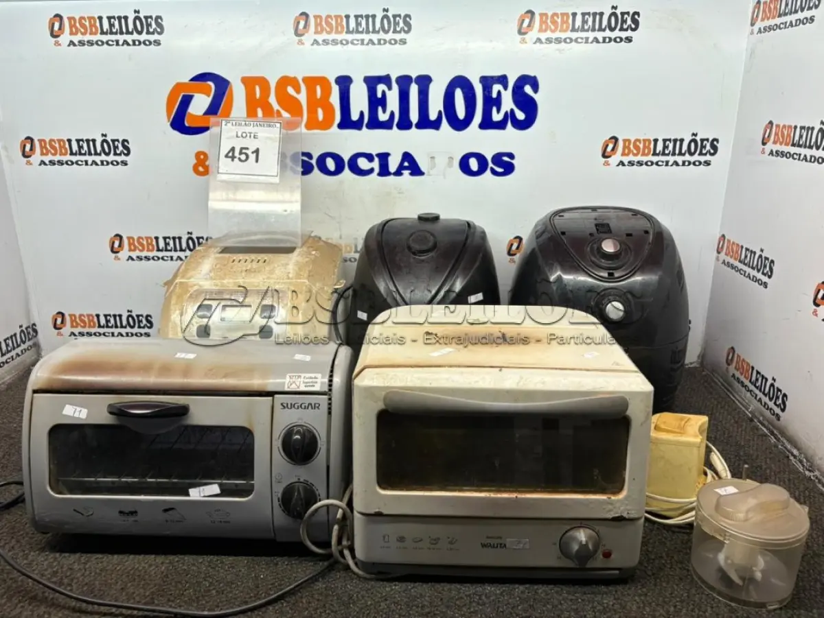 LOTE 451 - 02 AIR FRYER, 02 FORNOS ELÉTRICOS, 01 MULTIPANE E 01 MINIPROCESSADOR. (NO ESTADO) ATENÇÃO! FAZER A VISITAÇÃO ANTES DE ARREMATAR, NÃO SABEMOS SE FUNCIONA, LEILÃO NÃO TEM GARANTIA E NEM DEVOLUÇÃO, SUJEITO A POSSÍVEIS AVARIAS VISÍVEIS/OCULTAS E/OU AUSÊNCIA DE COMPONENTES.