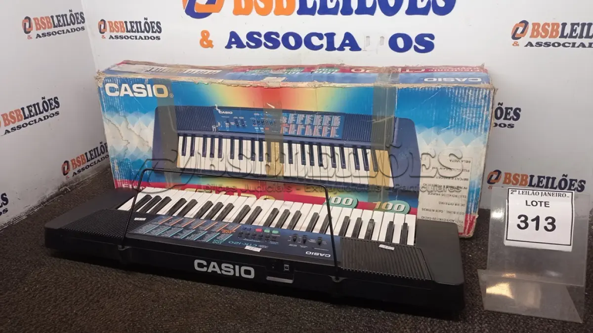 LOTE 313 - 01 TECLADO MODELO CTK-120 MARCA CASIO. (NO ESTADO) ATENÇÃO! FAZER A VISITAÇÃO ANTES DE ARREMATAR, NÃO SABEMOS SE FUNCIONA. LEILÃO NÃO TEM GARANTIA E NEM DEVOLUÇÃO, SUJEITO A POSSÍVEIS AVARIAS VISÍVEIS/OCULTAS E/OU AUSÊNCIA DE COMPONENTES.