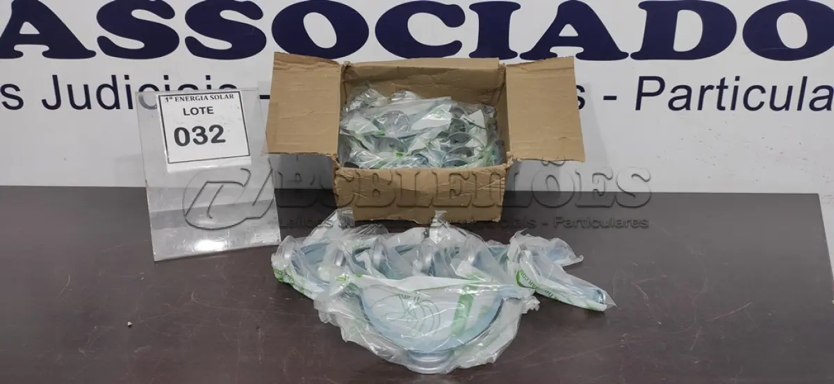LOTE 032 - 01 CAIXA COM ABRAÇADEIRAS COPO 4”. (NO ESTADO) ATENÇÃO! FAZER A VISITAÇÃO ANTES DE ARREMATAR, NÃO SABEMOS SE FUNCIONA, LEILÃO NÃO TEM GARANTIA E NEM DEVOLUÇÃO, SUJEITO A POSSÍVEIS AVARIAS VISÍVEIS/OCULTAS E/OU AUSÊNCIA DE COMPONENTES.