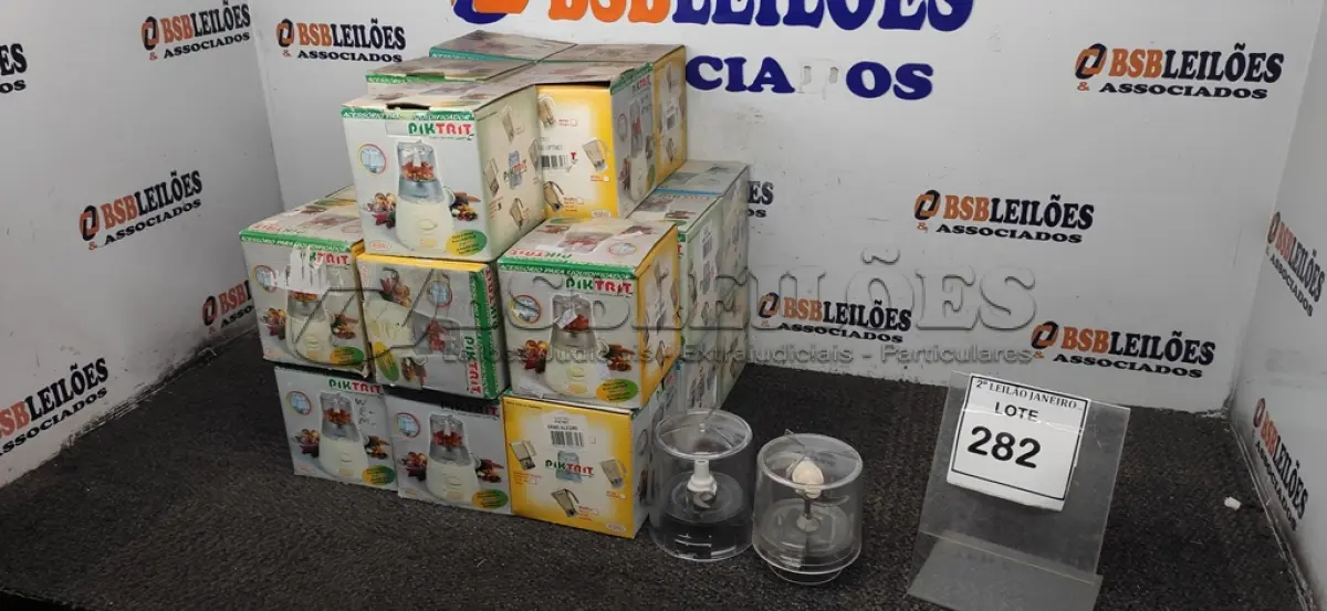 LOTE 282 - 12 TRITURADORES ACESSÓRIOS PARA LIQUIDIFICADOR MARCA PIKTRIT. (NO ESTADO) ATENÇÃO! FAZER A VISITAÇÃO ANTES DE ARREMATAR, NÃO SABEMOS SE FUNCIONA, LEILÃO NÃO TEM GARANTIA E NEM DEVOLUÇÃO, SUJEITO A POSSÍVEIS AVARIAS VISÍVEIS/OCULTAS E/OU AUSÊNCIA DE COMPONENTES.