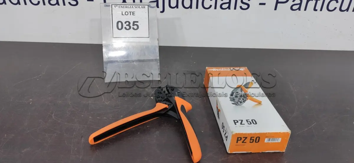 LOTE 035 - 01 ALICATE PARA CRIMPAGEM WEIDMULLER PZ 50. (NO ESTADO) ATENÇÃO! FAZER A VISITAÇÃO ANTES DE ARREMATAR, NÃO SABEMOS SE FUNCIONA, LEILÃO NÃO TEM GARANTIA E NEM DEVOLUÇÃO, SUJEITO A POSSÍVEIS AVARIAS VISÍVEIS/OCULTAS E/OU AUSÊNCIA DE COMPONENTES.