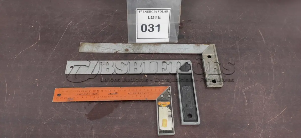 LOTE 031 - 03 ESQUADROS TAMANHOS DIVERSOS. (NO ESTADO) ATENÇÃO! FAZER A VISITAÇÃO ANTES DE ARREMATAR, NÃO SABEMOS SE FUNCIONA, LEILÃO NÃO TEM GARANTIA E NEM DEVOLUÇÃO, SUJEITO A POSSÍVEIS AVARIAS VISÍVEIS/OCULTAS E/OU AUSÊNCIA DE COMPONENTES.