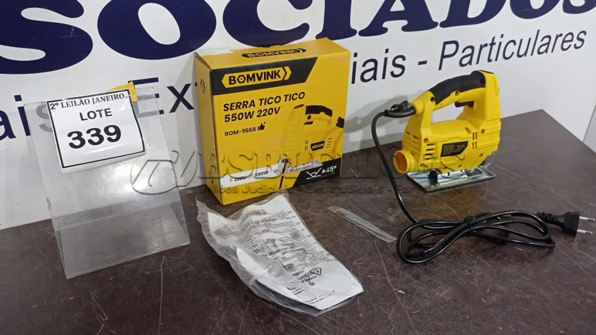 LOTE 339 - 01 SERRA TICO TICO 550W 220(PRODUTO NOVO). (NO ESTADO) ATENÇÃO! FAZER A VISITAÇÃO ANTES DE ARREMATAR, NÃO SABEMOS SE FUNCIONA. LEILÃO NÃO TEM GARANTIA E NEM DEVOLUÇÃO, SUJEITO A POSSÍVEIS AVARIAS VISÍVEIS/OCULTAS E/OU AUSÊNCIA DE COMPONENTES.