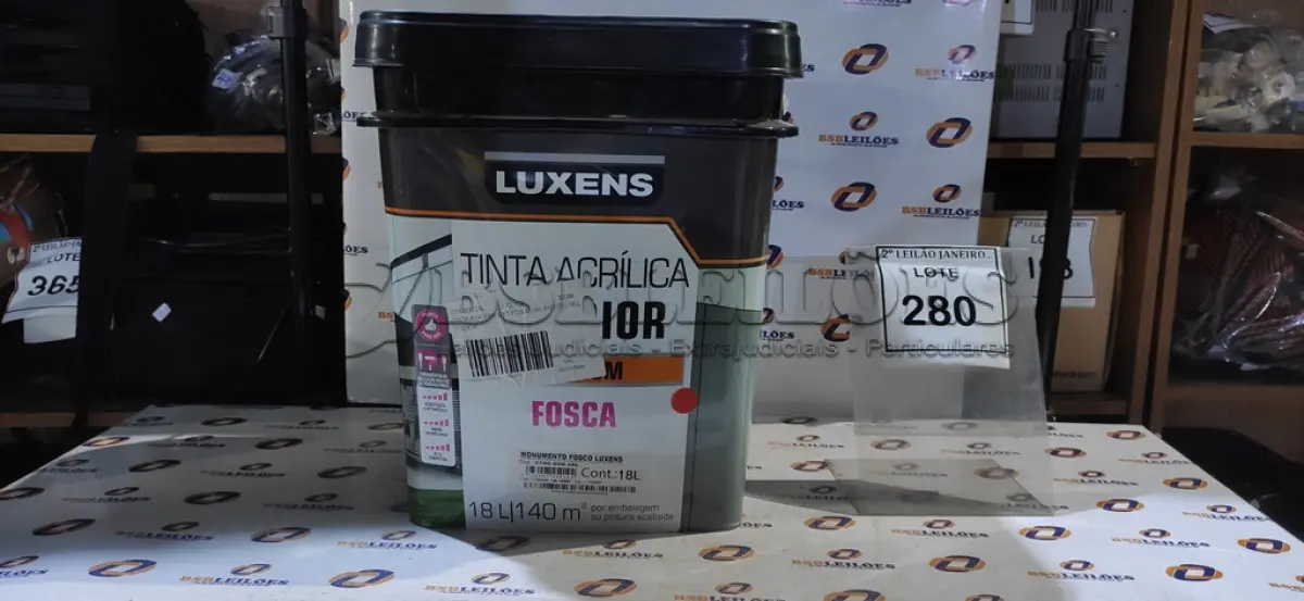 LOTE 280 - 01 BALDE DE TINTA ACRÍLICA EXTERIOR PREMIUM DE 18L NA COR MONUMENTO FOSCO MARCA LUXENS. (NO ESTADO) ATENÇÃO! FAZER A VISITAÇÃO ANTES DE ARREMATAR, NÃO SABEMOS SE FUNCIONA, LEILÃO NÃO TEM GARANTIA E NEM DEVOLUÇÃO, SUJEITO A POSSÍVEIS AVARIAS VISÍVEIS/OCULTAS E/OU AUSÊNCIA DE COMPONENTES.