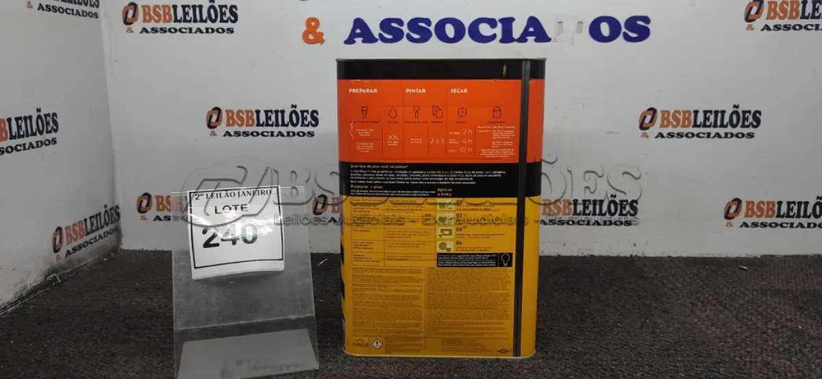 LOTE 240 - 01 TINTA DE PISOS EXTERIOR 18L NA COR FOSCO CINZA ESCURO MARCA SUVINIL. (NO ESTADO) ATENÇÃO! FAZER A VISITAÇÃO ANTES DE ARREMATAR, NÃO SABEMOS SE FUNCIONA, LEILÃO NÃO TEM GARANTIA E NEM DEVOLUÇÃO, SUJEITO A POSSÍVEIS AVARIAS VISÍVEIS/OCULTAS E/OU AUSÊNCIA DE COMPONENTES.