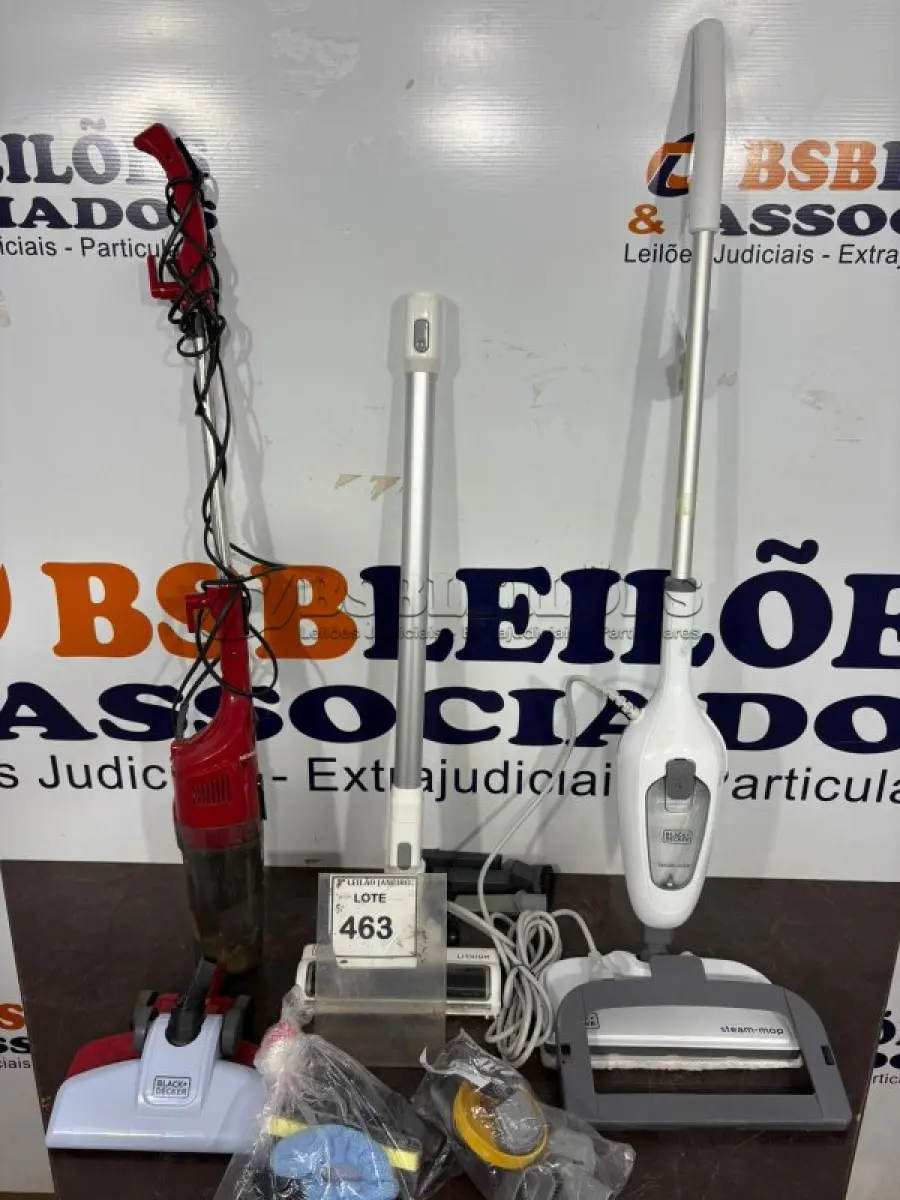 LOTE 463 - 02 ASPIRADORES DE PÓ MARCA BLACK DECKER E 01 ASPIRADOR DE PÓ MARCA MONDIAL. (NO ESTADO) ATENÇÃO! FAZER A VISITAÇÃO ANTES DE ARREMATAR, NÃO SABEMOS SE FUNCIONA, LEILÃO NÃO TEM GARANTIA E NEM DEVOLUÇÃO, SUJEITO A POSSÍVEIS AVARIAS VISÍVEIS/OCULTAS E/OU AUSÊNCIA DE COMPONENTES.