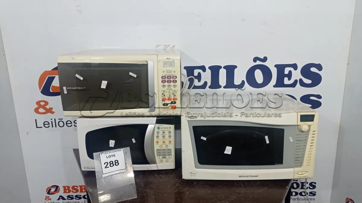 LOTE 288 - 02 MICRO-ONDAS MARCA BRASTEMP E 01 MICRO-ONDAS MARCA ELECTROLUX. (NO ESTADO) ATENÇÃO! FAZER A VISITAÇÃO ANTES DE ARREMATAR, NÃO SABEMOS SE FUNCIONA. LEILÃO NÃO TEM GARANTIA E NEM DEVOLUÇÃO, SUJEITO A POSSÍVEIS AVARIAS VISÍVEIS/OCULTAS E/OU AUSÊNCIA DE COMPONENTES.