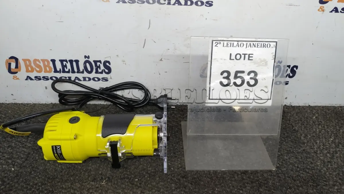 LOTE 353 - 01 TUPIA MAUAL LAMINADORA 600W 220V (PRODUTO NOVO. (NO ESTADO) ATENÇÃO! FAZER A VISITAÇÃO ANTES DE ARREMATAR, NÃO SABEMOS SE FUNCIONA. LEILÃO NÃO TEM GARANTIA E NEM DEVOLUÇÃO, SUJEITO A POSSÍVEIS AVARIAS VISÍVEIS/OCULTAS E/OU AUSÊNCIA DE COMPONENTES.