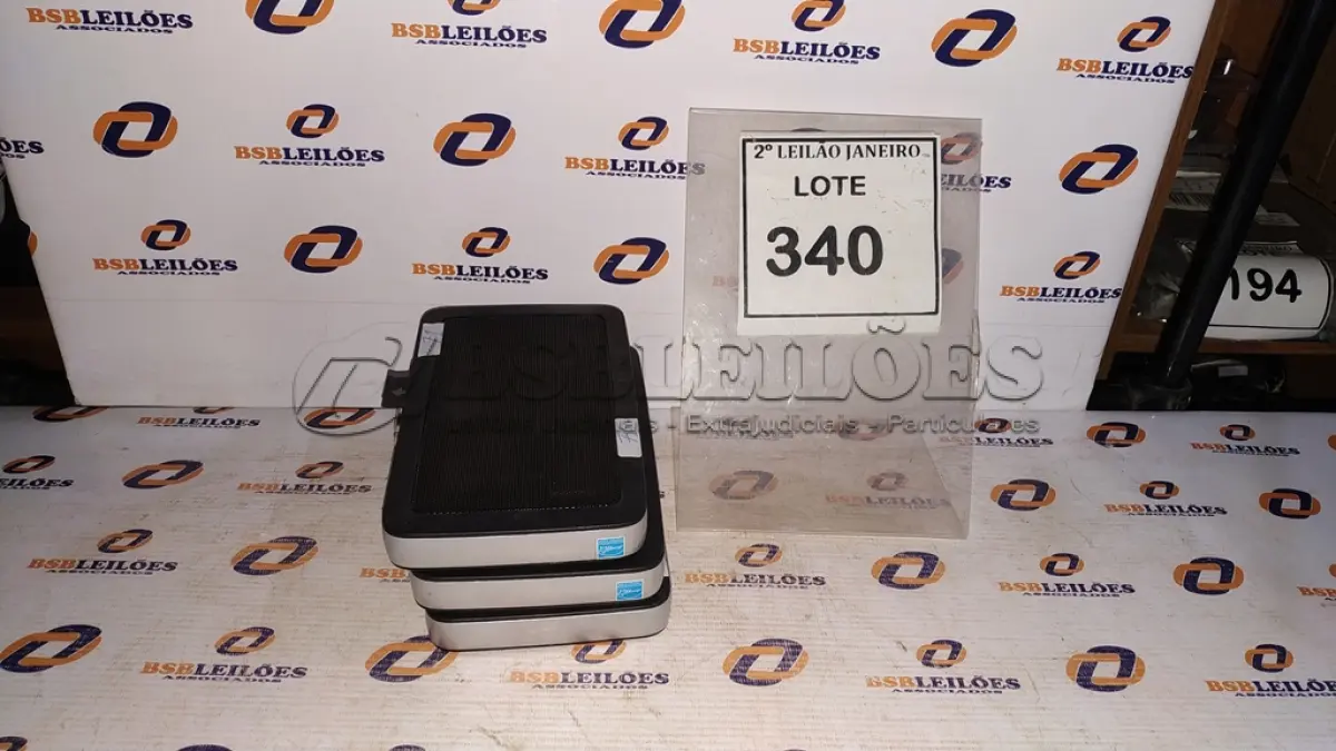 LOTE 340 - 03 TERMINAIS THIN CLIENTE WYSE MARCA DELL. (NO ESTADO) ATENÇÃO! FAZER A VISITAÇÃO ANTES DE ARREMATAR, NÃO SABEMOS SE FUNCIONA. LEILÃO NÃO TEM GARANTIA E NEM DEVOLUÇÃO, SUJEITO A POSSÍVEIS AVARIAS VISÍVEIS/OCULTAS E/OU AUSÊNCIA DE COMPONENTES.