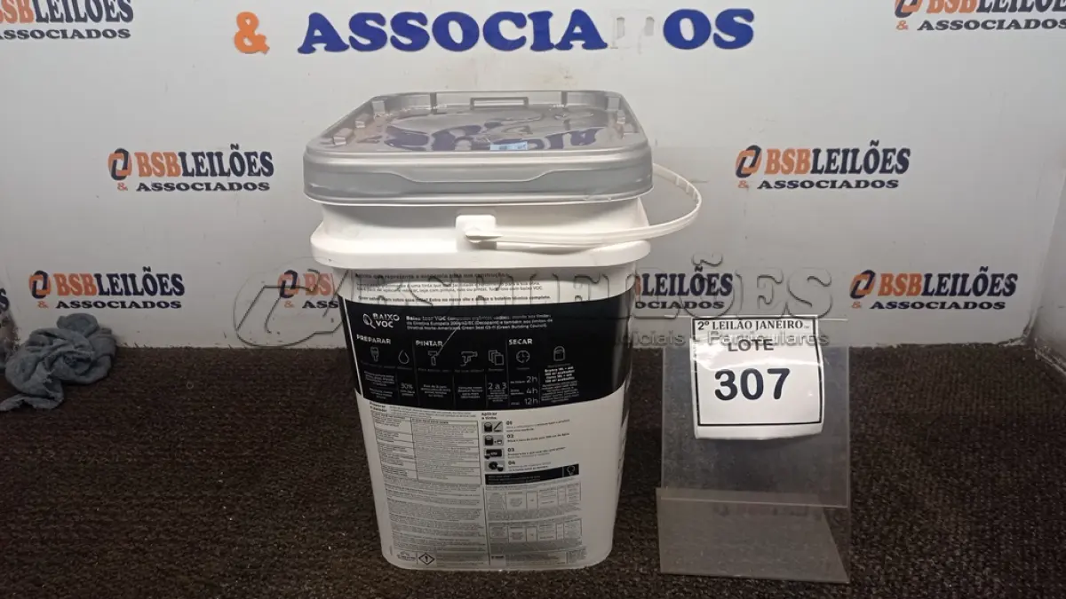 LOTE 307 - 01 BALDE DE TINTA ACRÍLICA INTERIOR DE 18L NA COR FOSCO BRANCO MARCA SUVINIL. (NO ESTADO) ATENÇÃO! FAZER A VISITAÇÃO ANTES DE ARREMATAR, NÃO SABEMOS SE FUNCIONA. LEILÃO NÃO TEM GARANTIA E NEM DEVOLUÇÃO, SUJEITO A POSSÍVEIS AVARIAS VISÍVEIS/OCULTAS E/OU AUSÊNCIA DE COMPONENTES.
