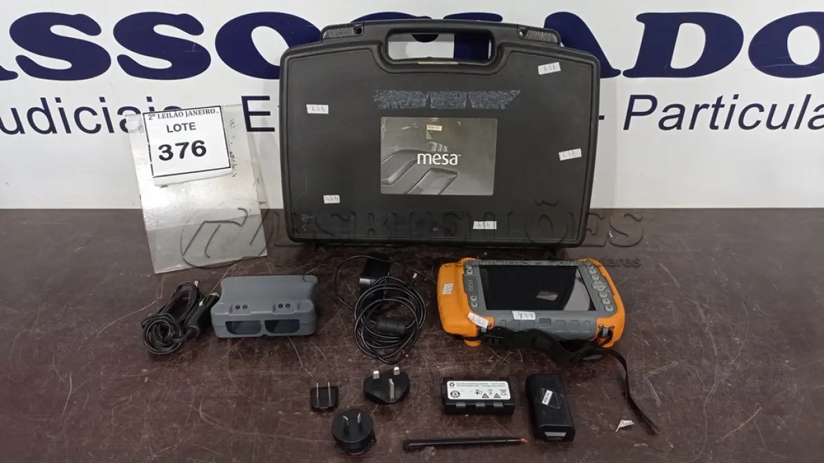 LOTE 376 - 01 COLETORA DE DADOS COM BATERIAS CABOS E MALETA MODELO MESA 3 MARCA JUNIPE. (NO ESTADO) ATENÇÃO! FAZER A VISITAÇÃO ANTES DE ARREMATAR, NÃO SABEMOS SE FUNCIONA. LEILÃO NÃO TEM GARANTIA E NEM DEVOLUÇÃO, SUJEITO A POSSÍVEIS AVARIAS VISÍVEIS/OCULTAS E/OU AUSÊNCIA DE COMPONENTES.